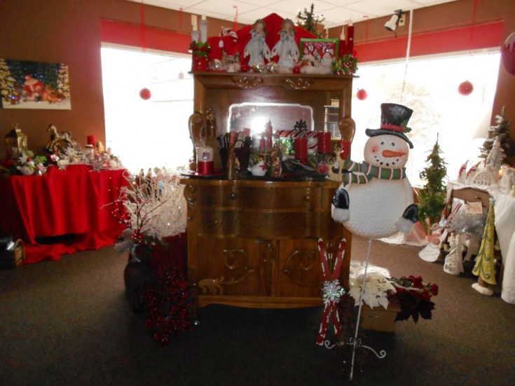 Beautiful dresser and holiday decor