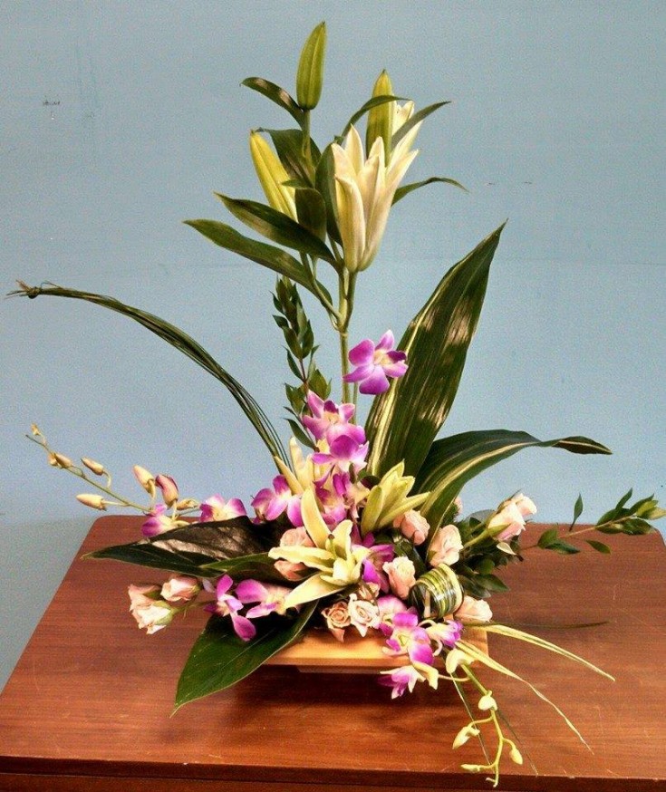 Friday Florist Recap 3/1 – 3/7: Presenting A Floral Cascade