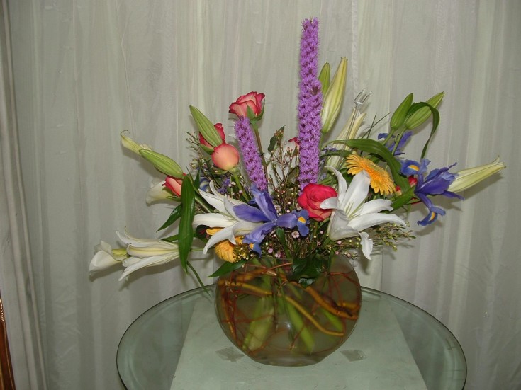 Lovely spring flowers from Divine Ideas and Flowers for You in Edinburg, TX