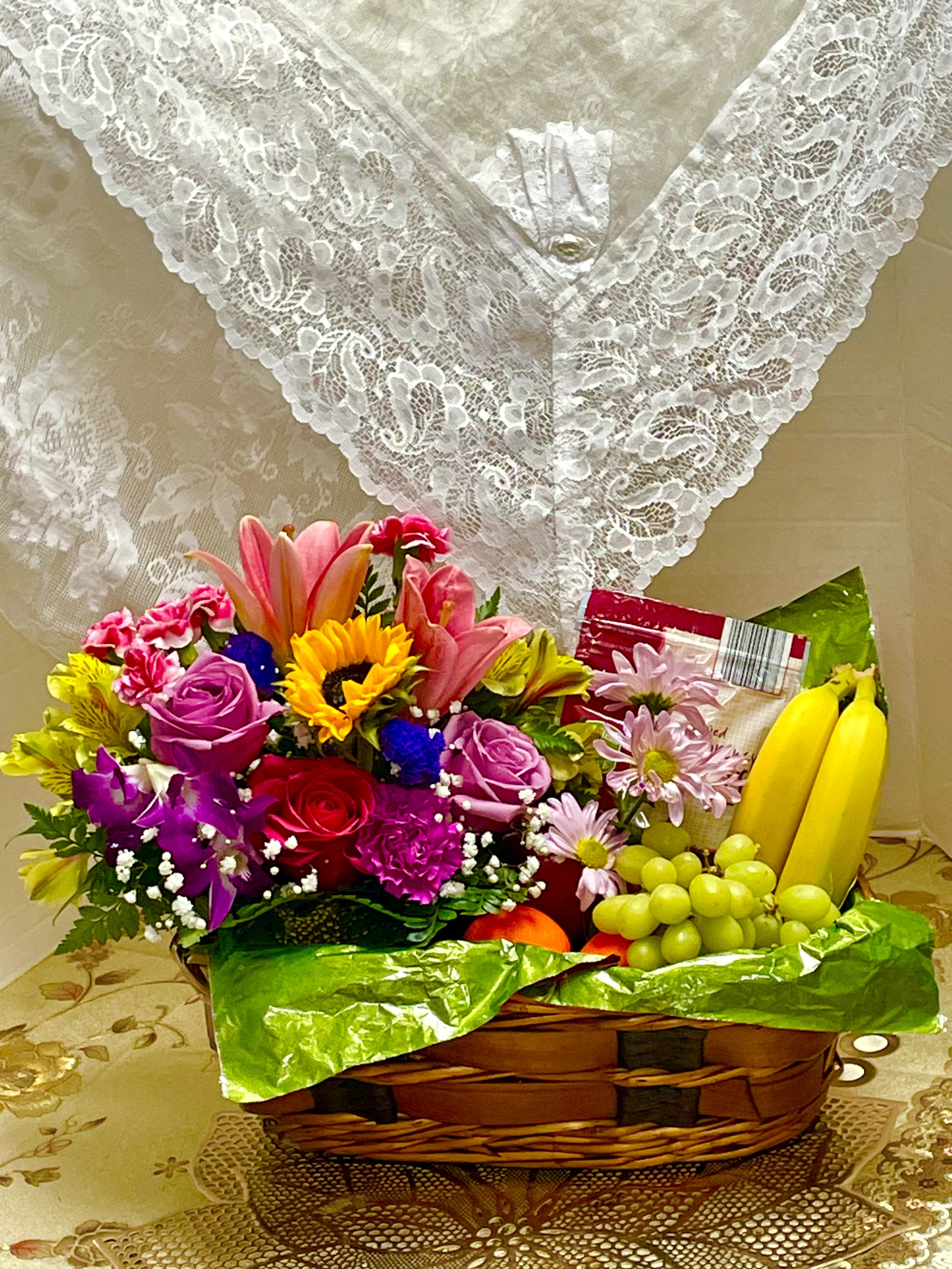 Gift Baskets - A ROYAL BLOOM FLOWERS & GIFTS - Lauderhill, FL